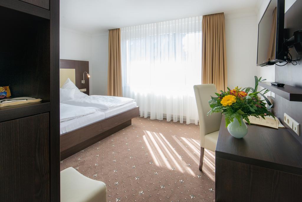 Hotel Landgasthof Birkenfelder Hof Birkenfeld  Eksteriør billede